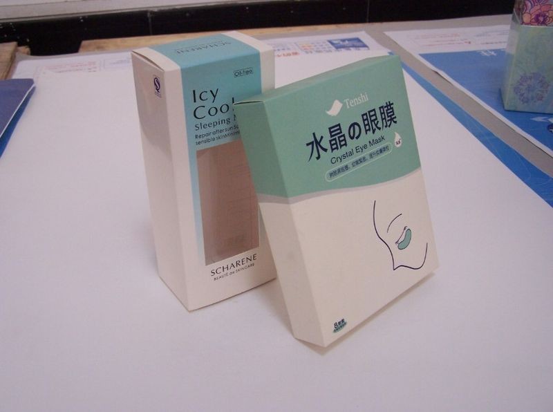 coated paper  folding up boxes  for cosmetic product packaging